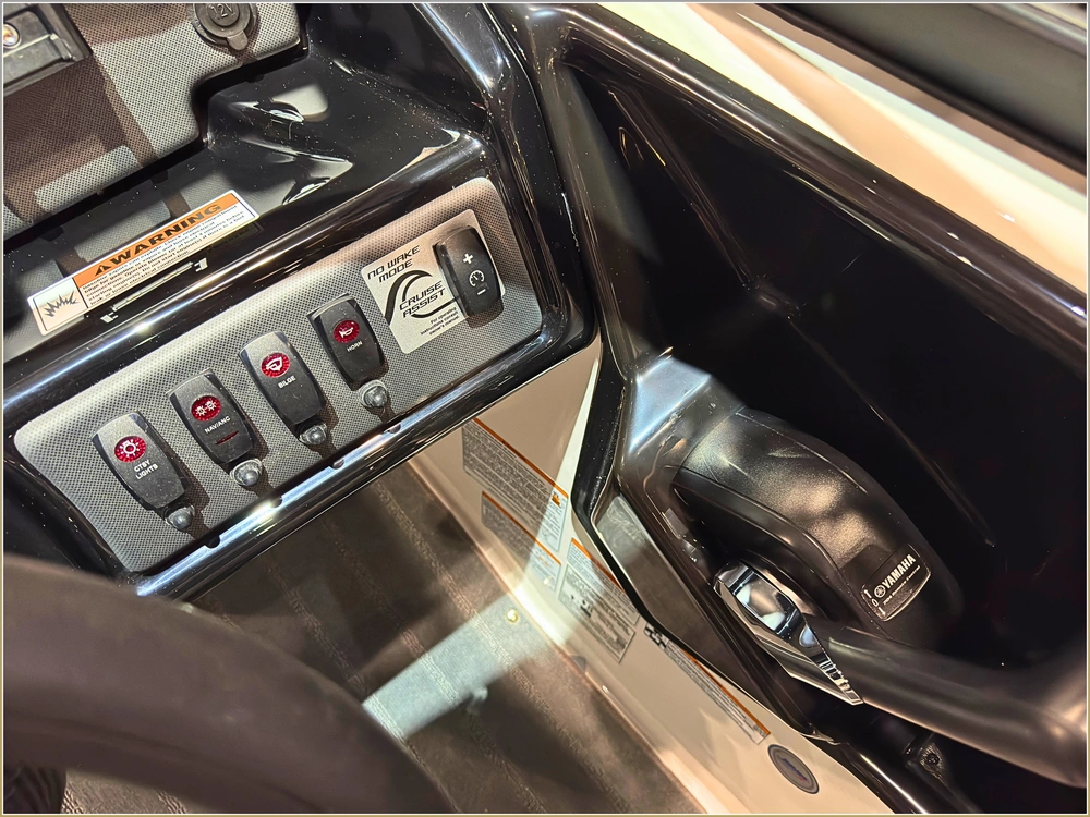 2025 Yamaha Sx190 + $1500 Watersports Package Included!! $4,000 Rebate Included + 3.99% Financing alt