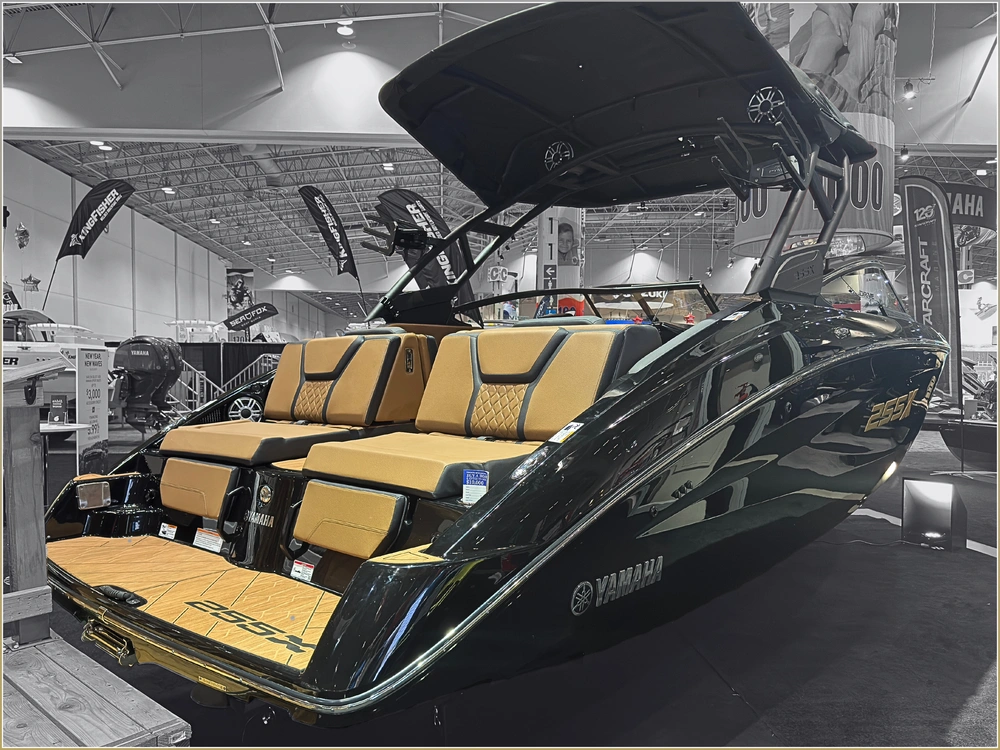 2025 Yamaha 255xd + $2,500 Water Package! 3.99% Financing & No Luxury Tax* alt