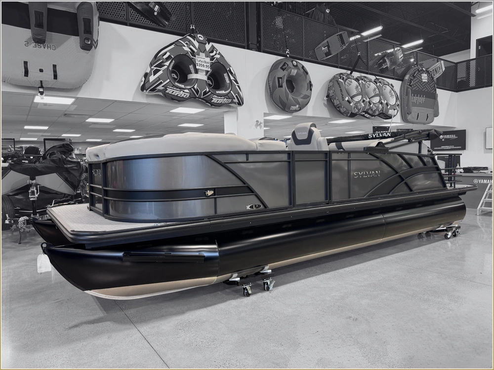 2025 Sylvan L3 Clz Dh + $2500 Watersports Package Included!! No Luxury Tax* alt