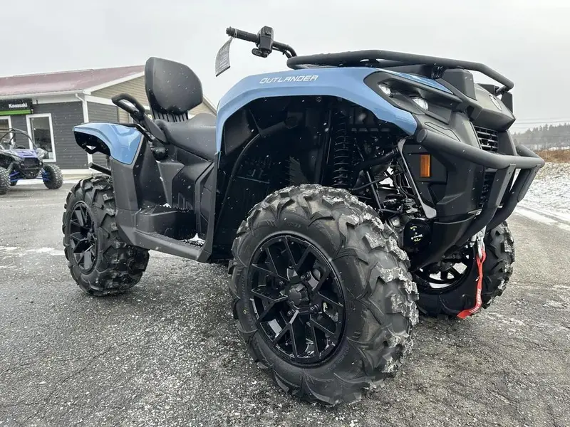 2025 Can-Am Outlander MAX XT 700