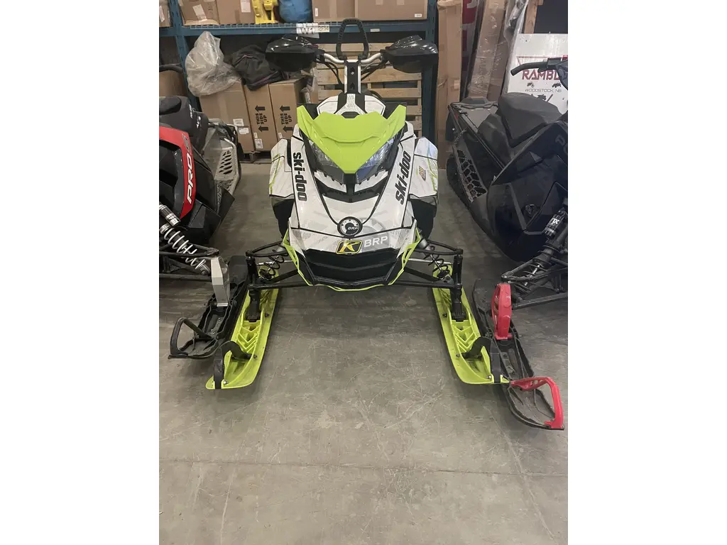 2019 Ski-Doo 2019 SKI DOO RENEGADE BACKCOUNTRY X 850 E-TEC