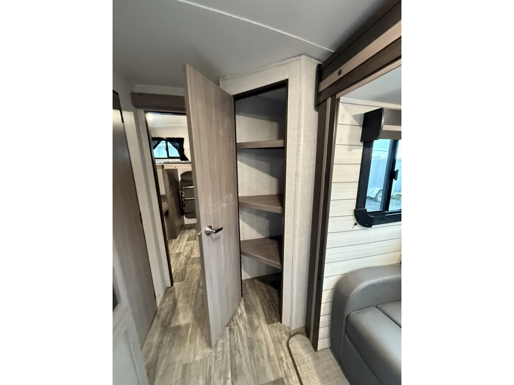 Sunset Trail By Crossroads 299qb 2022 alt