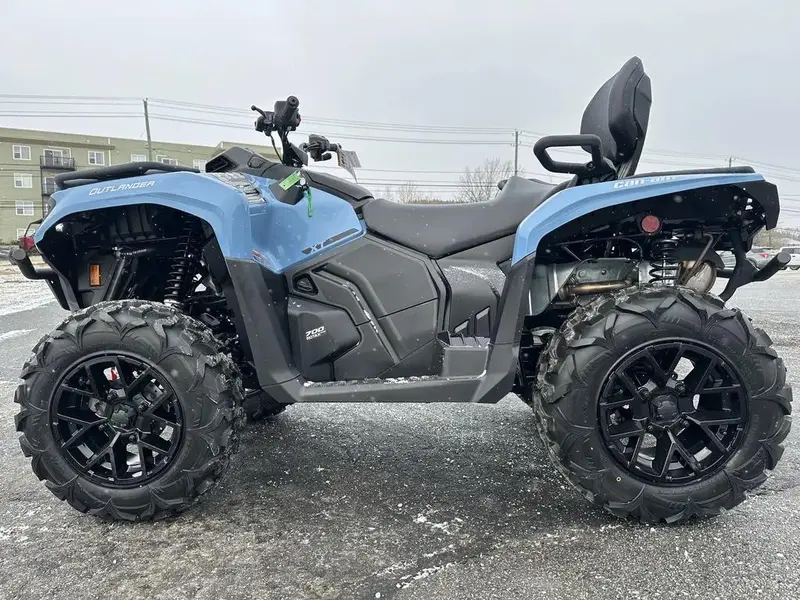 2025 Can-Am Outlander MAX XT 700