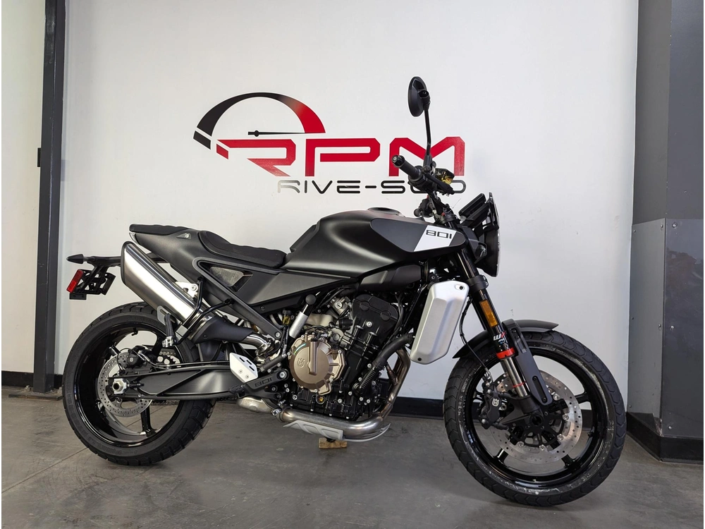 2025 Husqvarna Svartpilen 801 *2.99% Sur 60 Mois alt