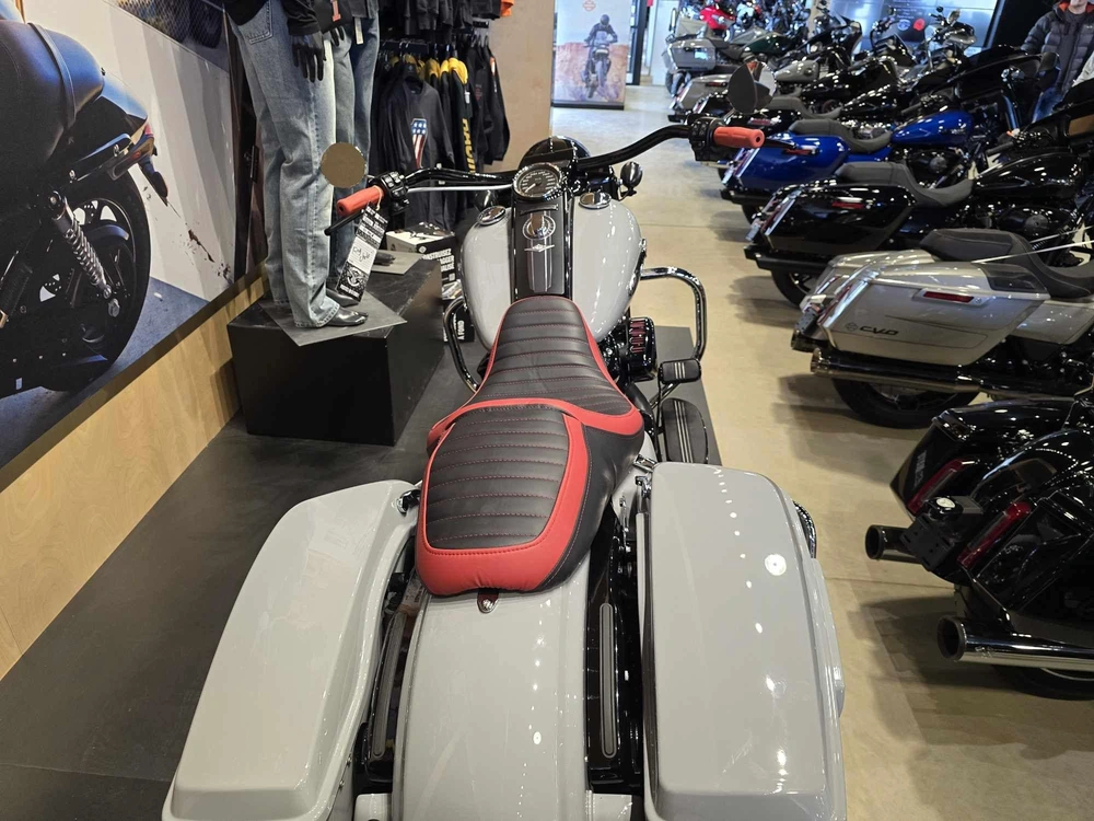Harley-davidson Road King 114 Custom 2024 alt