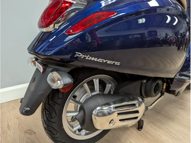 2023 VESPA PRIMAVERA 50