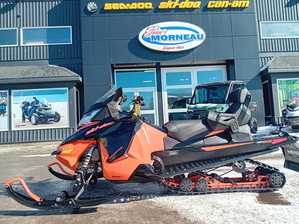 2016 Ski-Doo RENEGADE 900 ACE