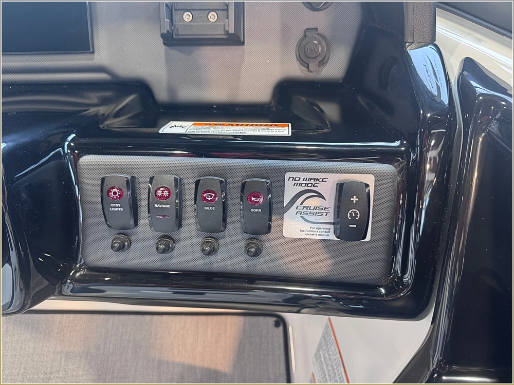 2025 Yamaha Ar195 + $1,500 Water Package!! $4,000 Rebate Included + 3.99% Financing alt