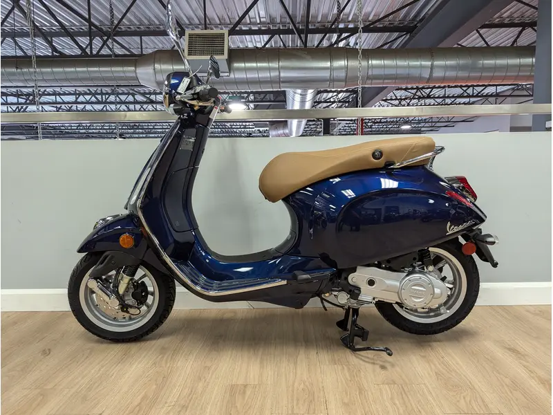 2023 VESPA PRIMAVERA 50