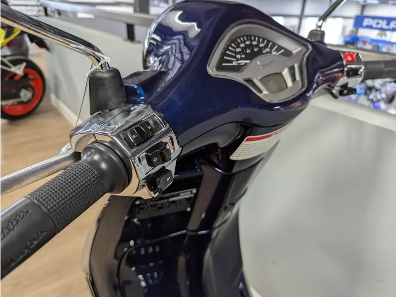 2023 VESPA PRIMAVERA 50