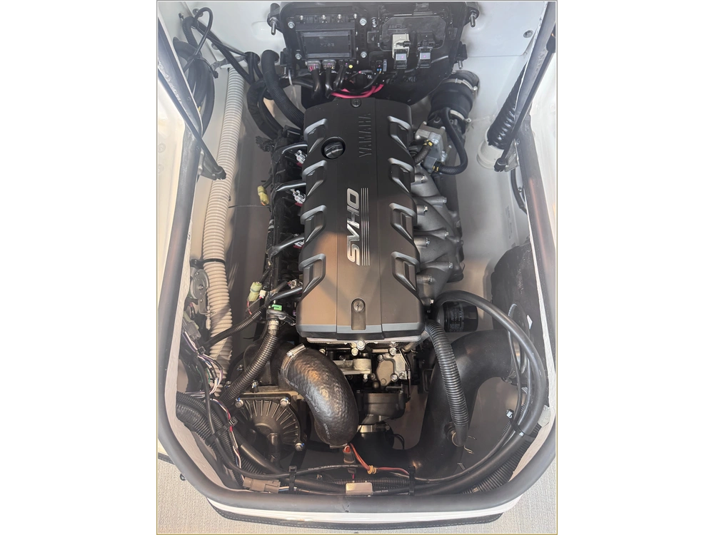 2025 Yamaha Ar195 + $1,500 Water Package!! $4,000 Rebate Included + 3.99% Financing alt