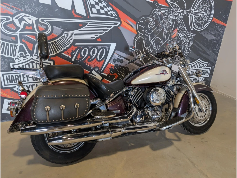 Yamaha V-star 2000 alt