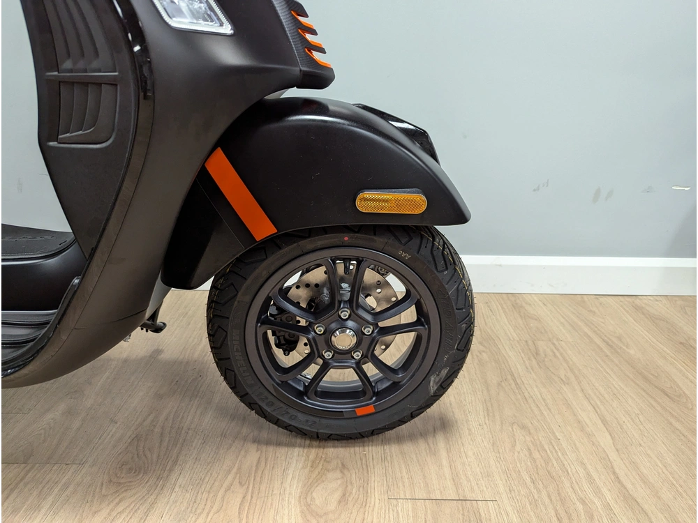 2024 Vespa Gts 300 Super Sport *3.99% / 60 Mois💳 alt