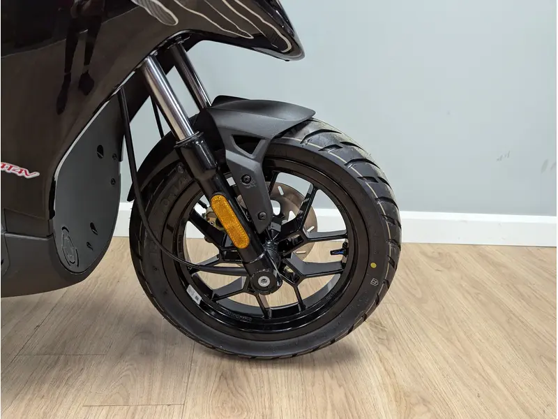 2025 PIAGGIO TYPHOON