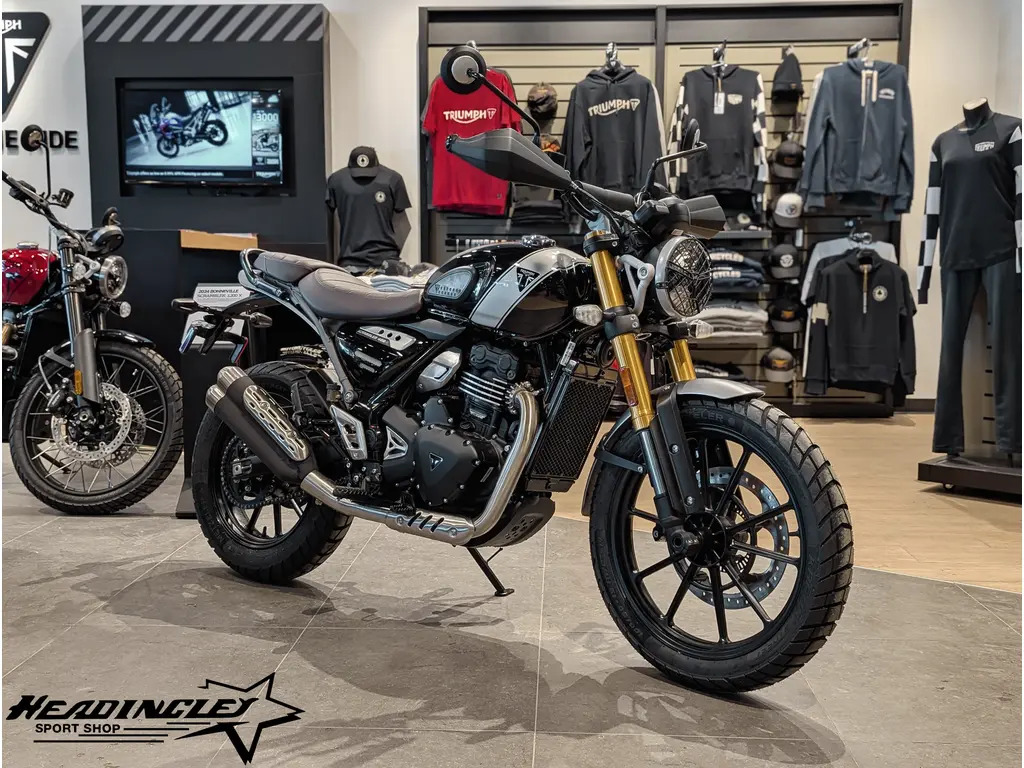 2025 Triumph Scrambler 400 X // Phantom Black/Silver Ice 