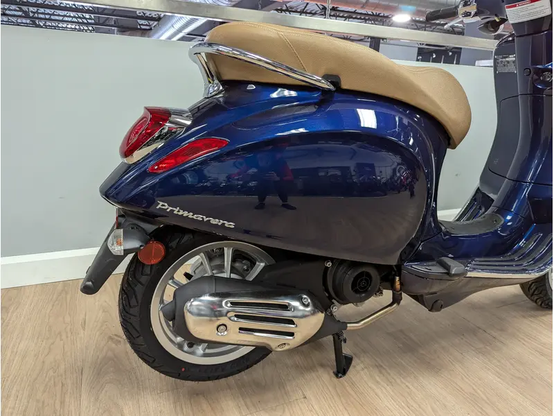 2023 VESPA PRIMAVERA 50