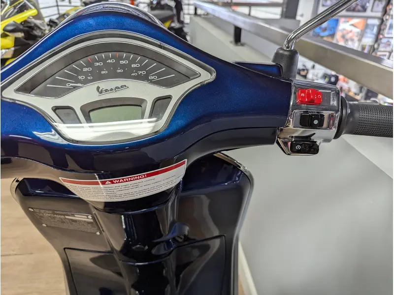 2023 VESPA PRIMAVERA 50