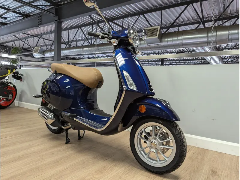 2023 VESPA PRIMAVERA 50