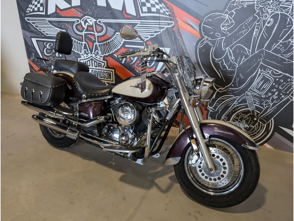 Yamaha V-star 2000 alt