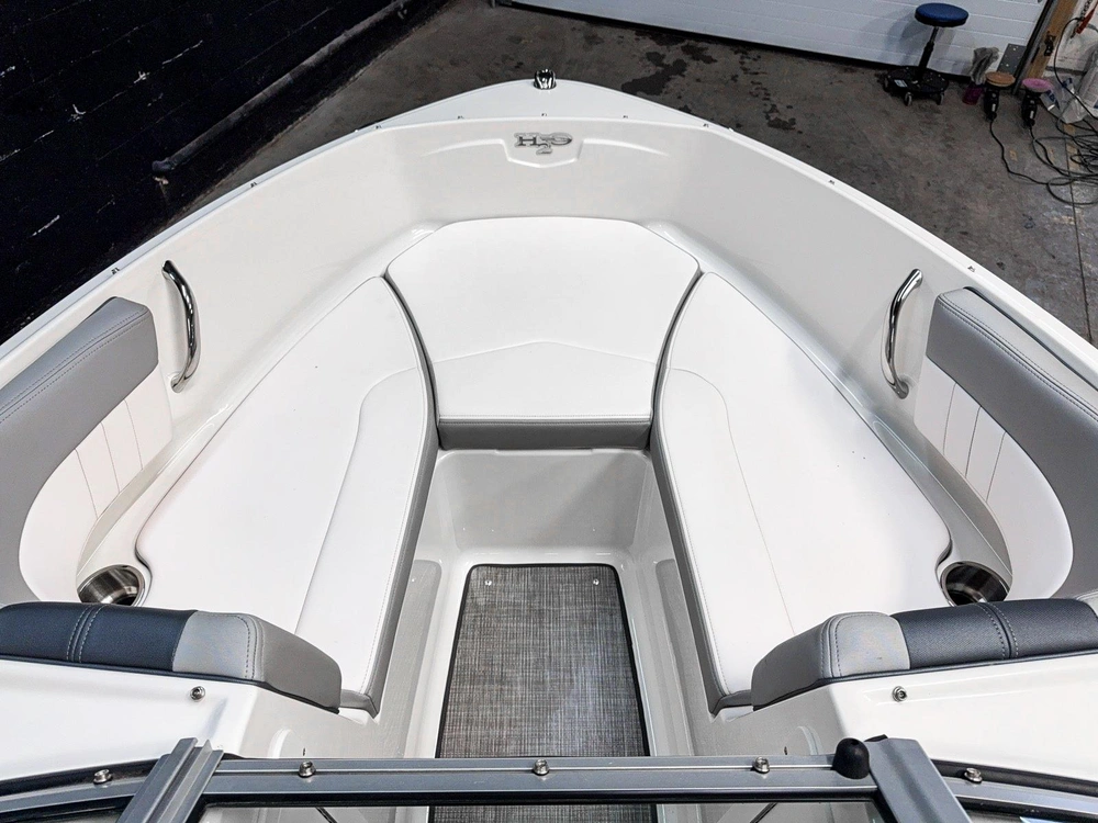 2019 Chaparral 19 H2o Deluxe 4.5 Litres Mercruiser Seulement 14 Heures 2019 alt