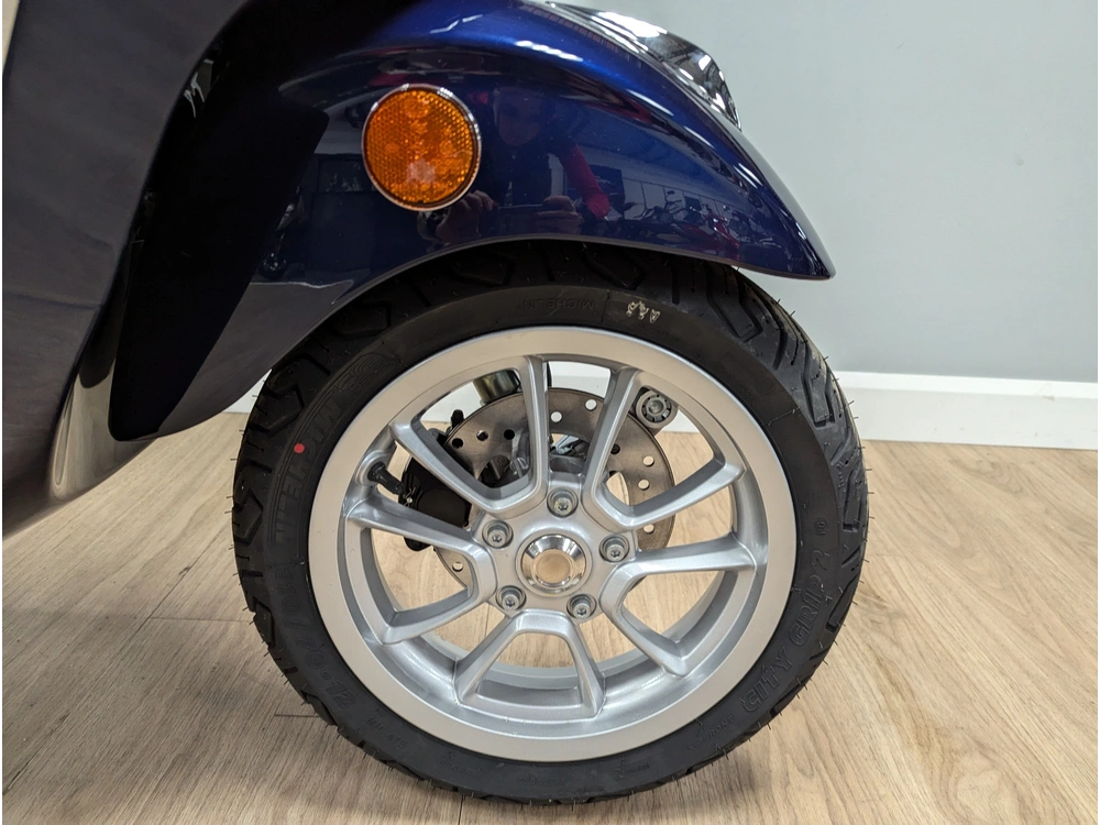 Vespa Primavera 50 *0.99% / 36 Mois💳 2023 alt