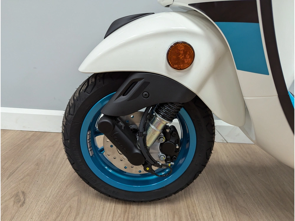 2023 Vespa Primavera 50 Color Vibe *0.99% / 36 Mois💳 alt
