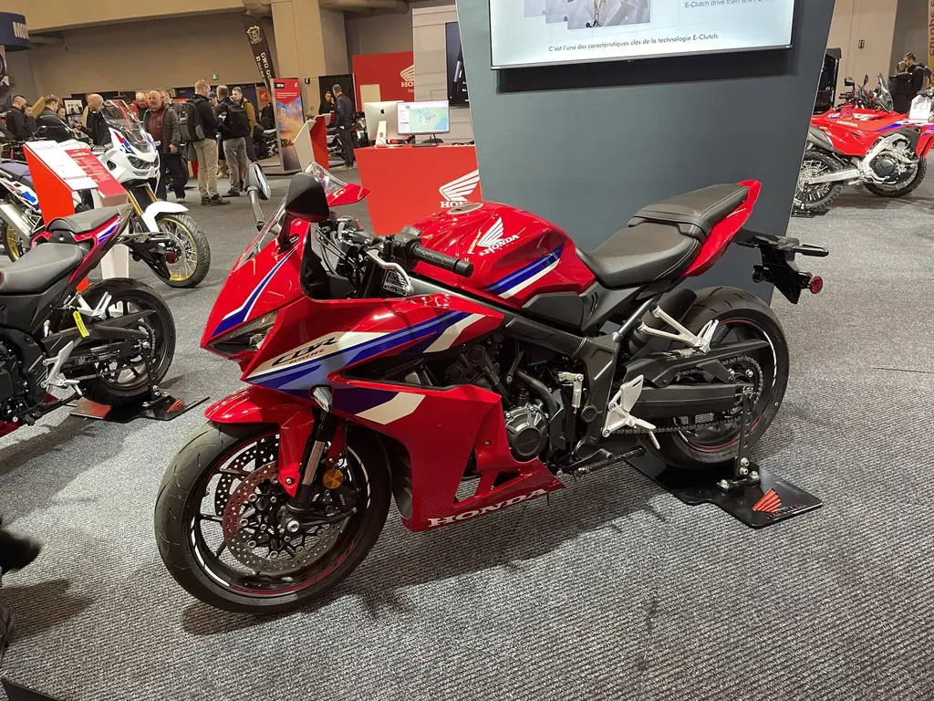 Honda CBR 650 R E-CLUTCH 2025