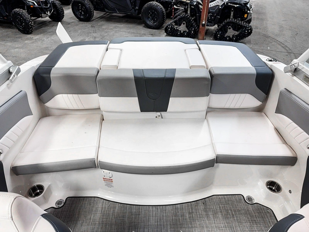 2019 Chaparral 19 H2o Deluxe 4.5 Litres Mercruiser Seulement 14 Heures 2019 alt