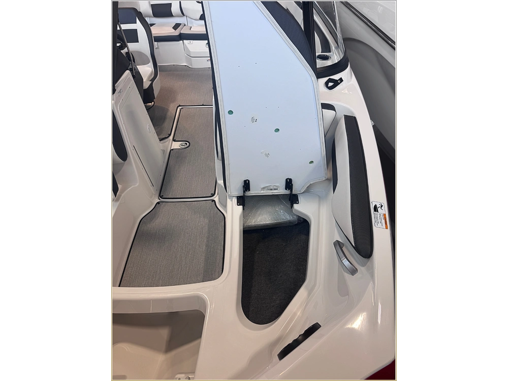 2025 Yamaha Ar195 + $1,500 Water Package!! $4,000 Rebate Included + 3.99% Financing alt