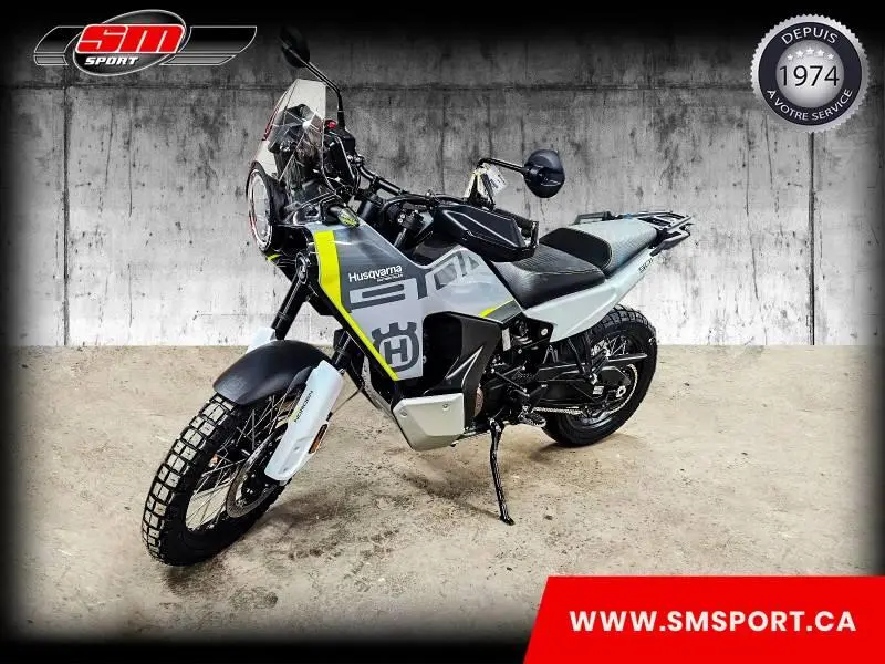 2025 Husqvarna Norden 901