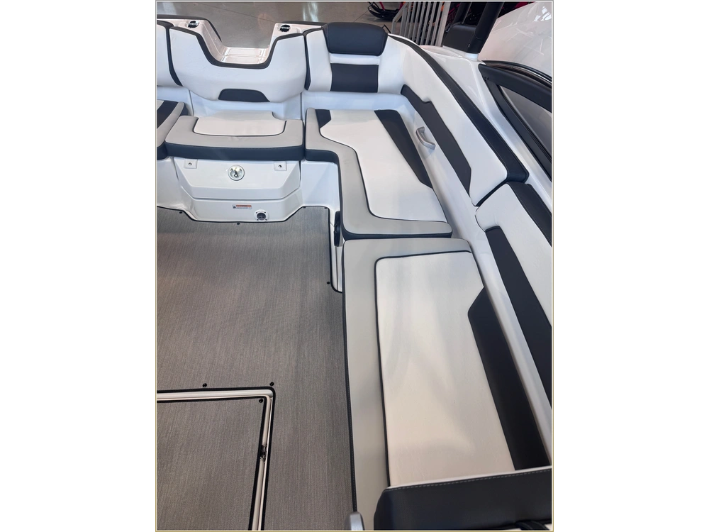 2025 Yamaha Ar195 + $1,500 Water Package!! $4,000 Rebate Included + 3.99% Financing alt