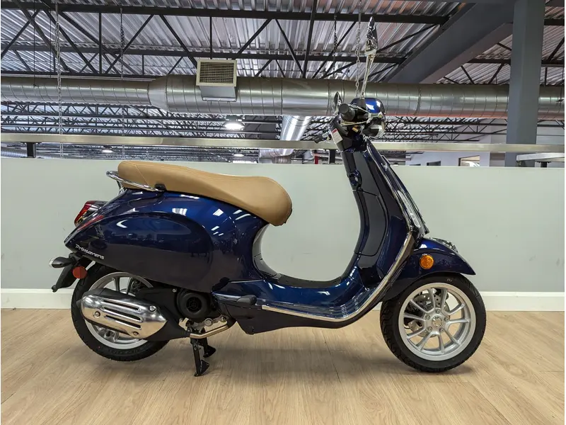 2023 VESPA PRIMAVERA 50