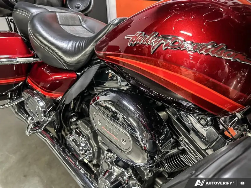 2009 Harley-Davidson CVO ULTRA CLASSIC thumbnail 19