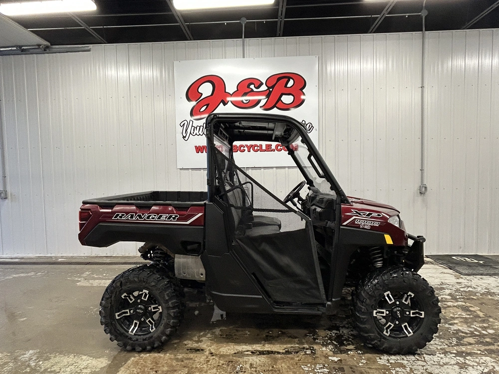 2026 Polaris Ranger Xp 1000 Premium Red alt
