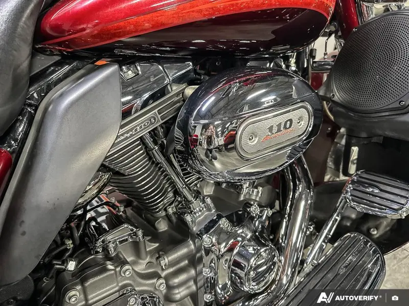 2009 Harley-Davidson CVO ULTRA CLASSIC thumbnail 7