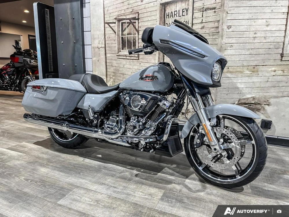2026 Harley-davidson Street Glide alt