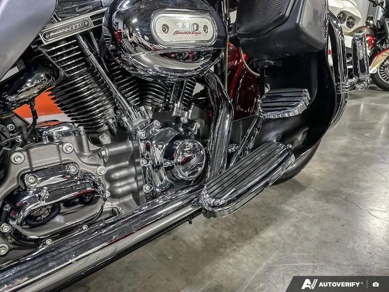2009 Harley-Davidson CVO ULTRA CLASSIC thumbnail 8