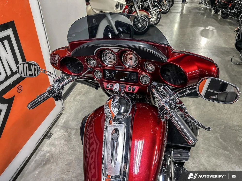 2009 Harley-davidson Cvo Ultra Classic alt