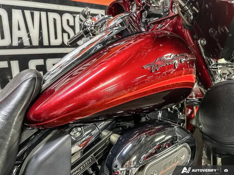 2009 Harley-Davidson CVO ULTRA CLASSIC thumbnail 6