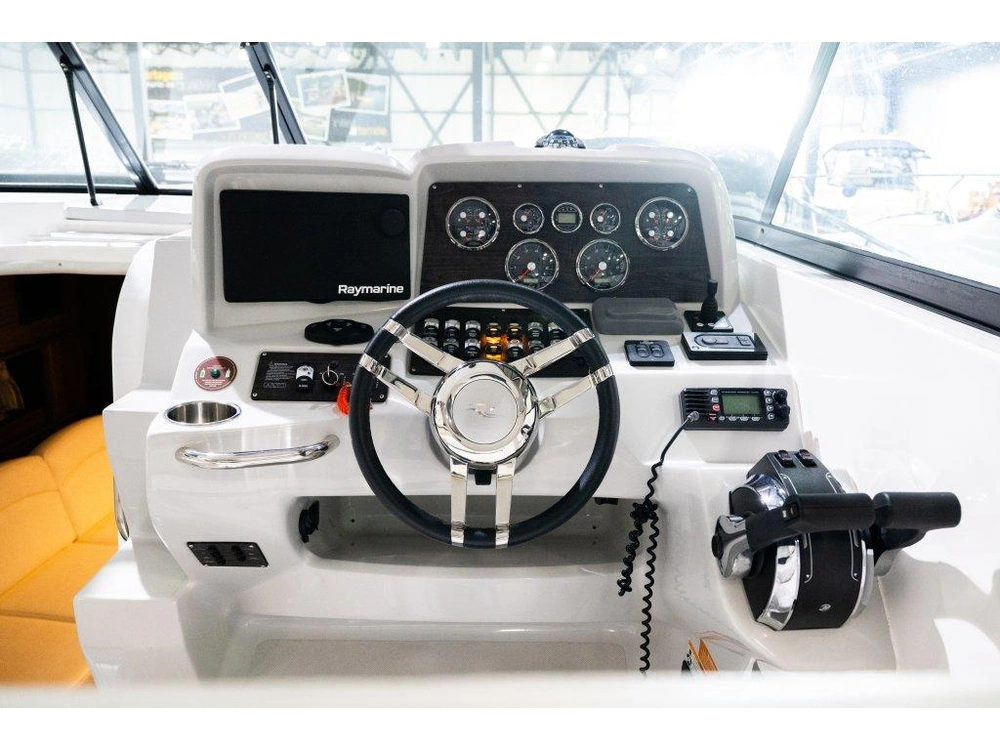 Rinker Boat Co Ex 320 2018 alt