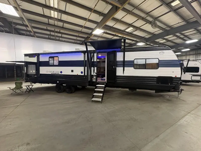 Forest River Wolf Den 304SR 2026