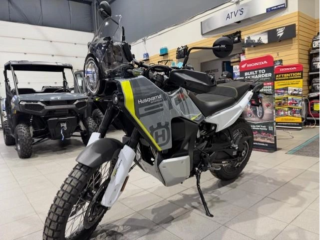 2025 Husqvarna Norden 901 alt