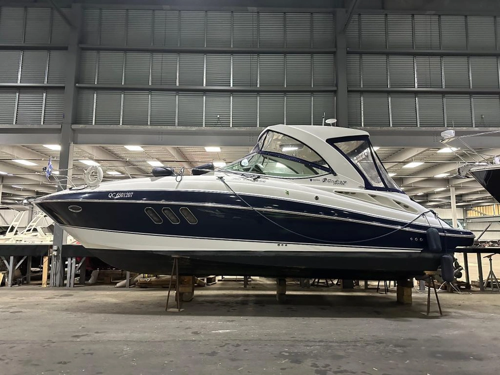 Cruisers Yachts 350 Express 2012 alt