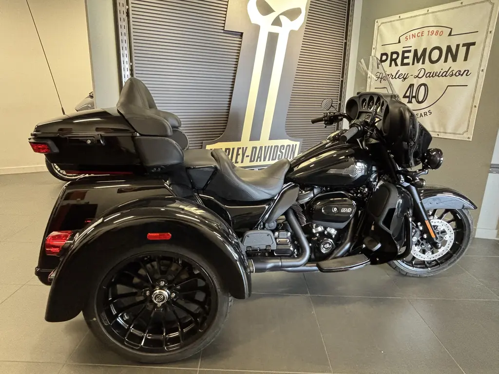 Harley-Davidson FLHTCUTG Tri Glide Ultra 2025 - FLHTCUTG
