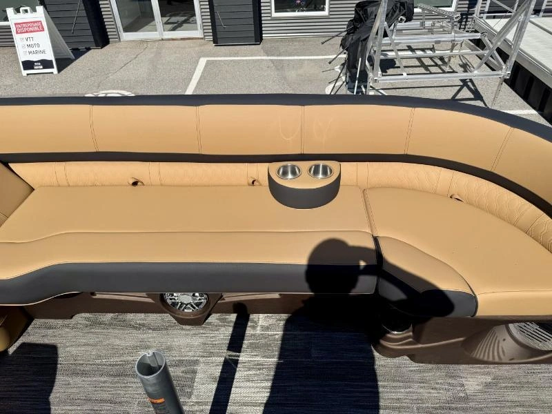 Avalon Catalina Versatile Rear Lounger 2527 2025 alt