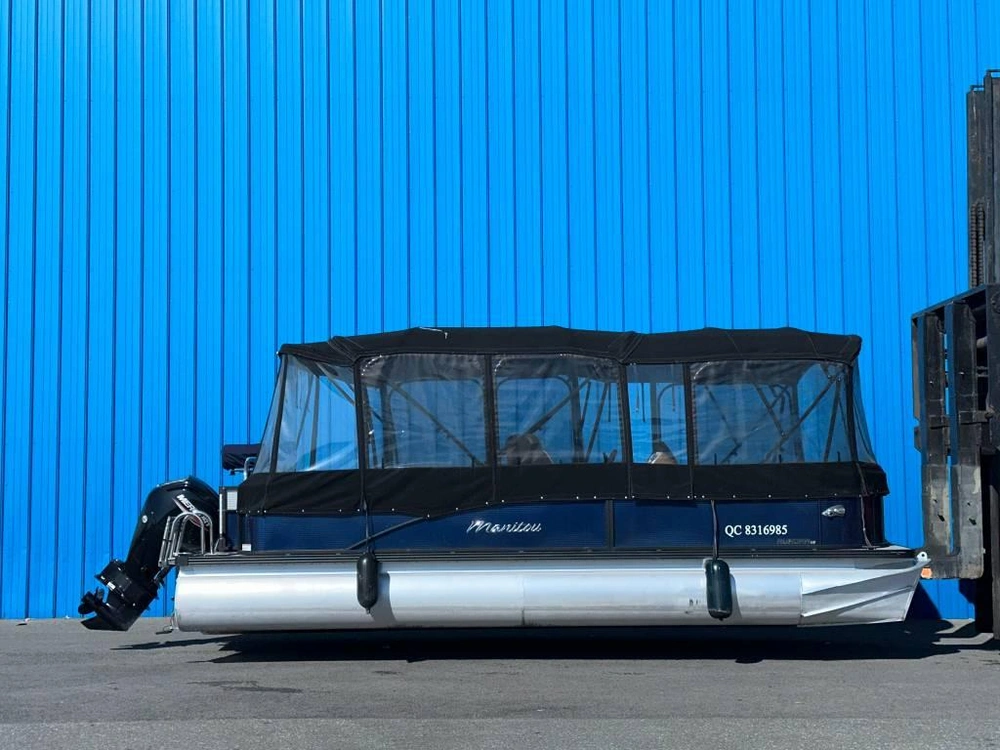 Manitou 22 Aurora Le Angler Merc 115 2022 alt