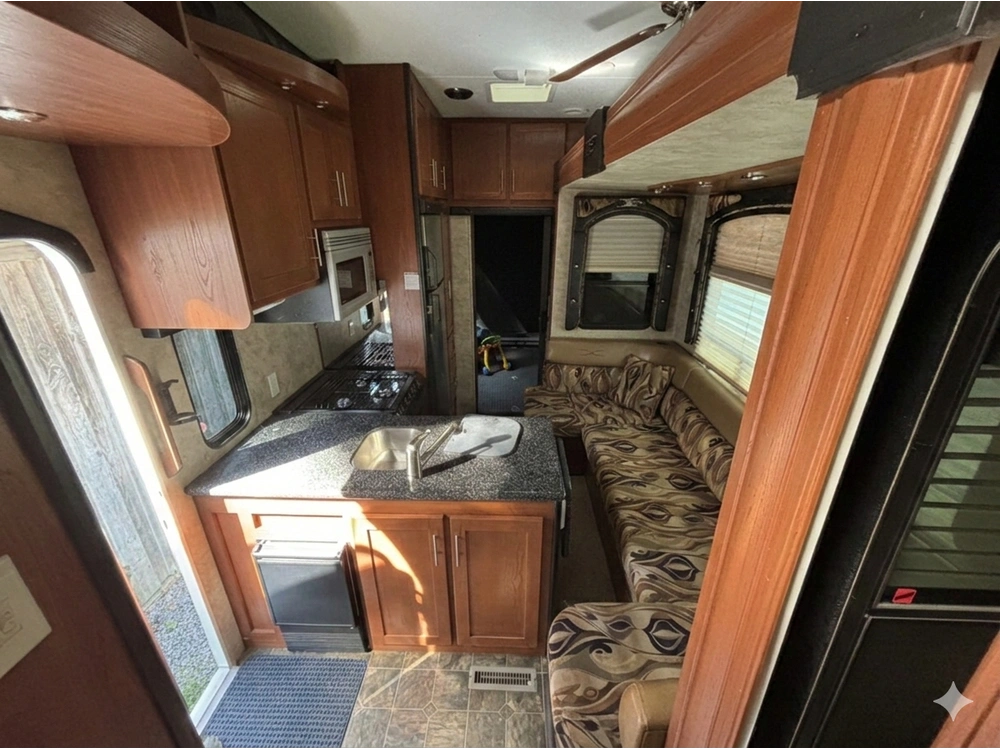 Keystone Rv Fuzion Fz302 2009 alt