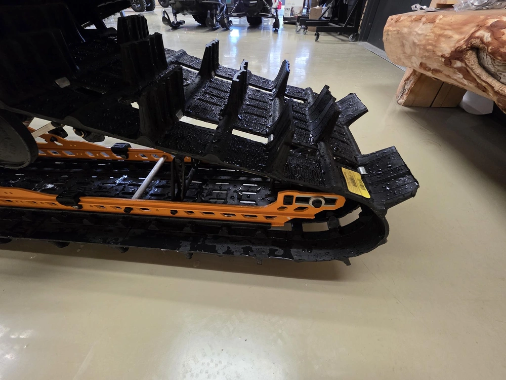 2024 Ski-doo Summit Edge Adrenaline alt