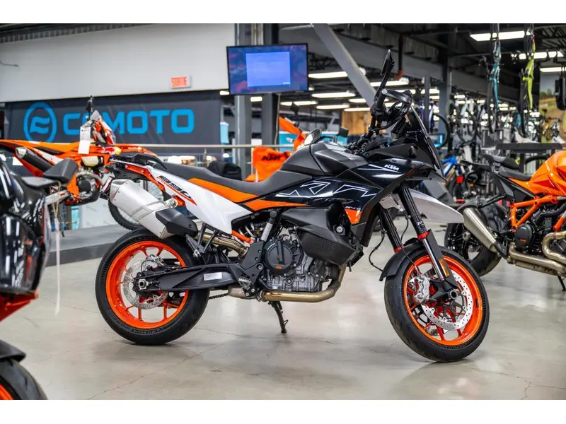 2024 KTM 890 SMT thumbnail 2
