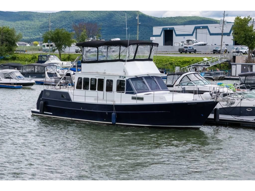 2002 Bruce Roberts Trawler 45 alt